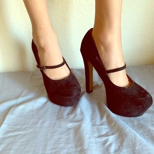 Elle platform heels